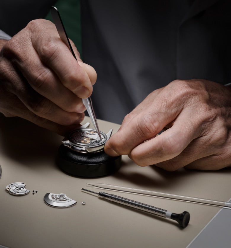 servicing your rolex - deacons jewellers