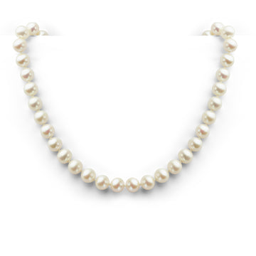 Single row of uniform cultured pearls